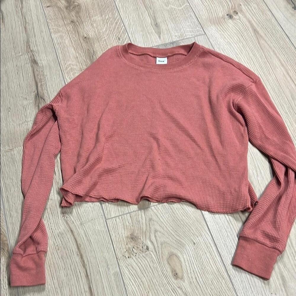 Aritzia coral orange Pink Crop Long Sleeve Relaxed Fit top